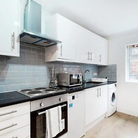Modern Split Level 1 Bedroom Flat In Aldgate London Exterior photo